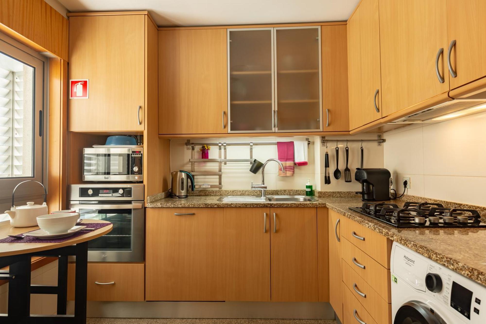 Francos Relaxing Apartment By The Metro ポルト エクステリア 写真